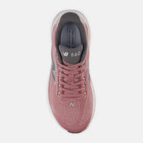 Women's New Balance 860 15